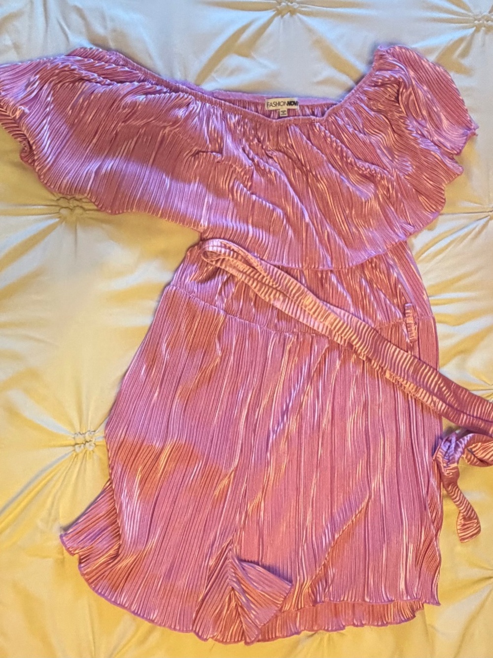 Pink Pleated Ruffle Romper with Tie Waist Size L